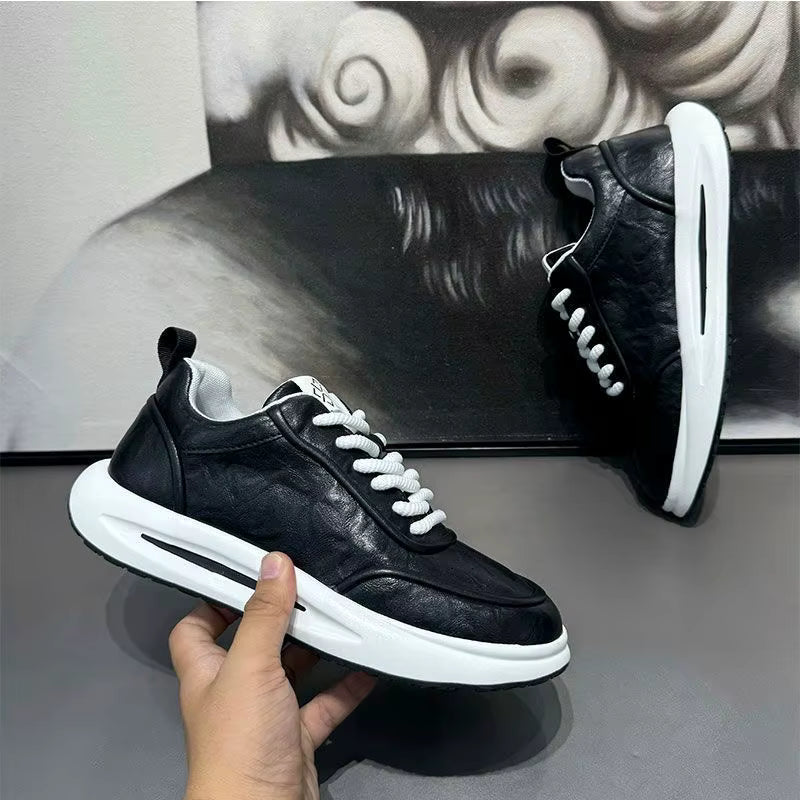 LES SNEAKERS EN CUIR NOIR 2025