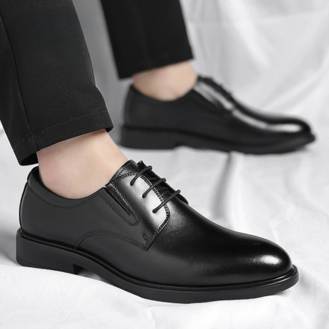CHAUSSURES HABILLÉES EN CUIR NOIR